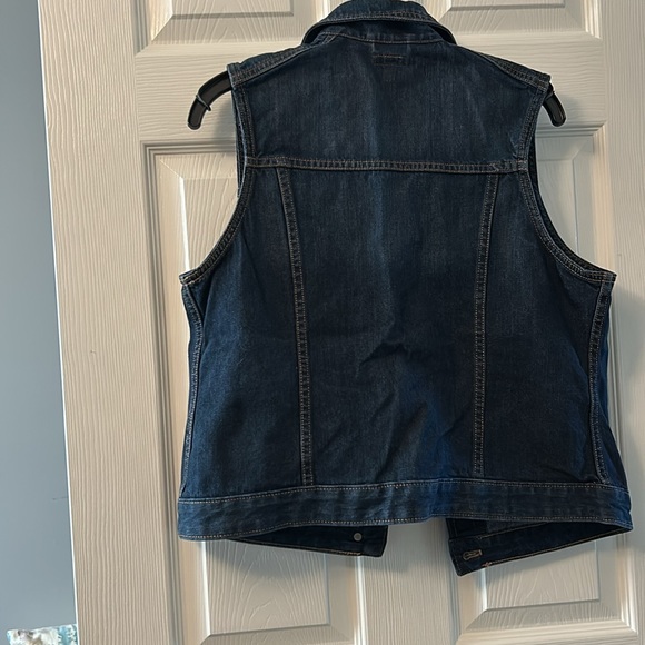 jean vest - Picture 3 of 3